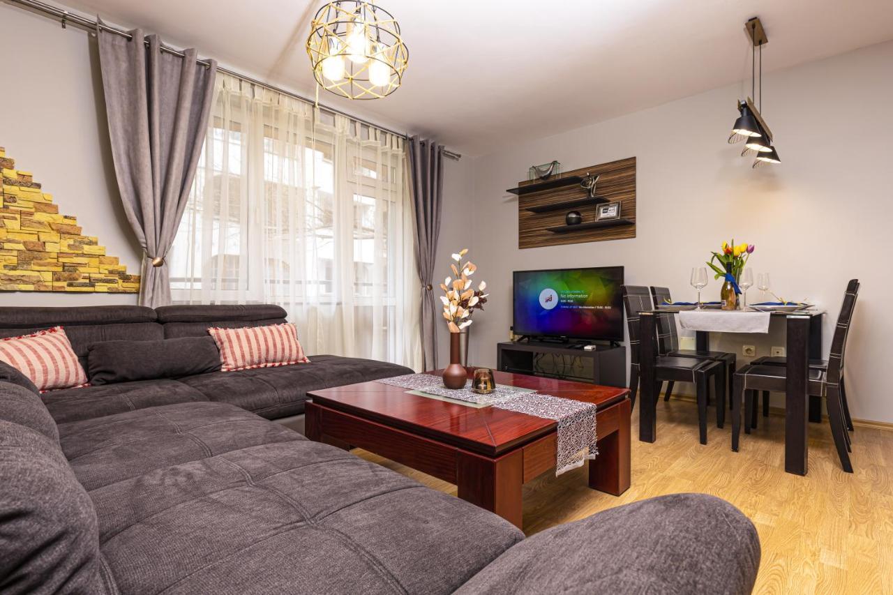 Apartmán 1Bd Flat With A Garage - 5 Mins To The City Centre Plovdiv Exteriér fotografie