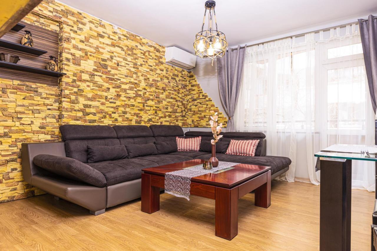 Apartmán 1Bd Flat With A Garage - 5 Mins To The City Centre Plovdiv Exteriér fotografie